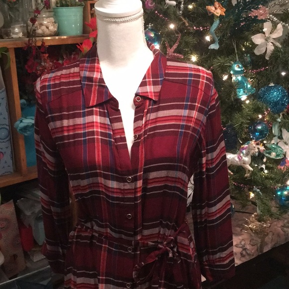 New Red Blue Plaid Checkered Maternity Button down top Medium Tunic Pregnancy - Picture 1 of 4